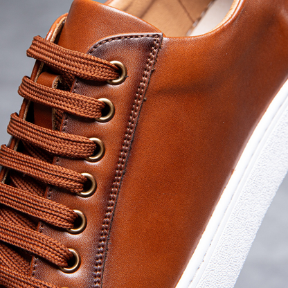 Atlas Low Top Sneakers